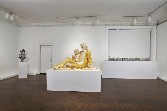 Installation view of&amp;nbsp;Jeff Koons: Highlights of 25 Years&amp;nbsp;at Mnuchin Gallery, April 7 - June 5, 2004. Photography by Tom Powel Imaging.