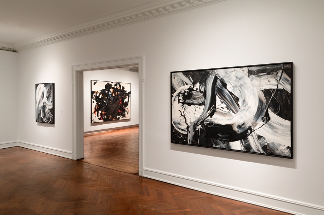 Installation&nbsp;view of&nbsp;De Kooning/Shiraga&nbsp;at Mnuchin Gallery, New York, in collaboration with Fergus McCaffrey, February 15-April 16, 2022. &copy; 2022 The Willem de Kooning Foundation / Artists Rights Society (ARS), New York; Estate of Kazuo Shiraga. Photo by&nbsp;Nico&nbsp;Gilmore.